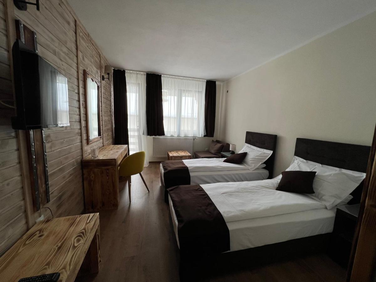סמוקוב Nicole Hotel & Restaurant מראה חיצוני תמונה