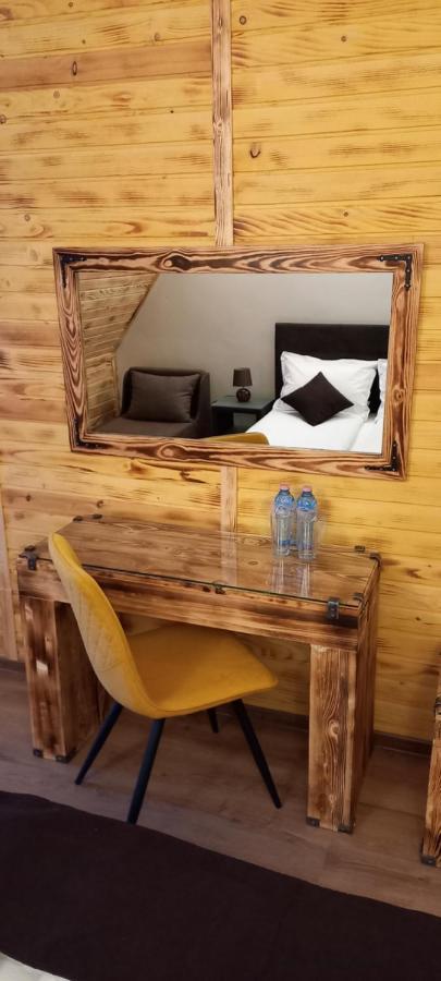 סמוקוב Nicole Hotel & Restaurant מראה חיצוני תמונה