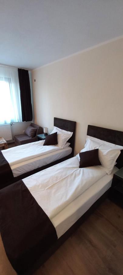 סמוקוב Nicole Hotel & Restaurant מראה חיצוני תמונה